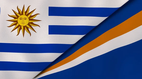 ウルグアイ国旗。UY愛国心のロゴバナー。ウルグアイの国旗。首都モンテビデオの州旗。民族独立記念日。ぼかしたフラグ、ガウスフォーカスブラー効果。2D画像 」のイラスト素材 2075643490Shutterstock