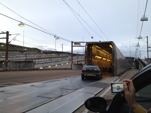 ユーロトンネルをクルマでくぐりましたロンドンナビ