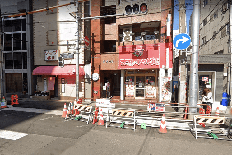 ソープ NEW 桃山 〜今月末で閉店〜 長らく上野の文化の一端を担った「NEW桃山」が閉店します。3年前からビルの老朽化もあり噂はありましたが、寂しくなる訳です。改めてお店に確認したところ、指名がなければ17時以前は13,000円（税込）、以後は15,000円（同）のみで、中