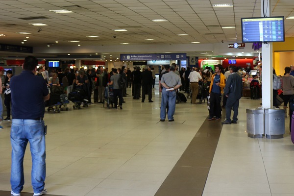 ブエノスアイレスの空港と乗り継ぎ 復路南極旅行のクルーズ・ツアー・観光専門店 株 クルーズライフ