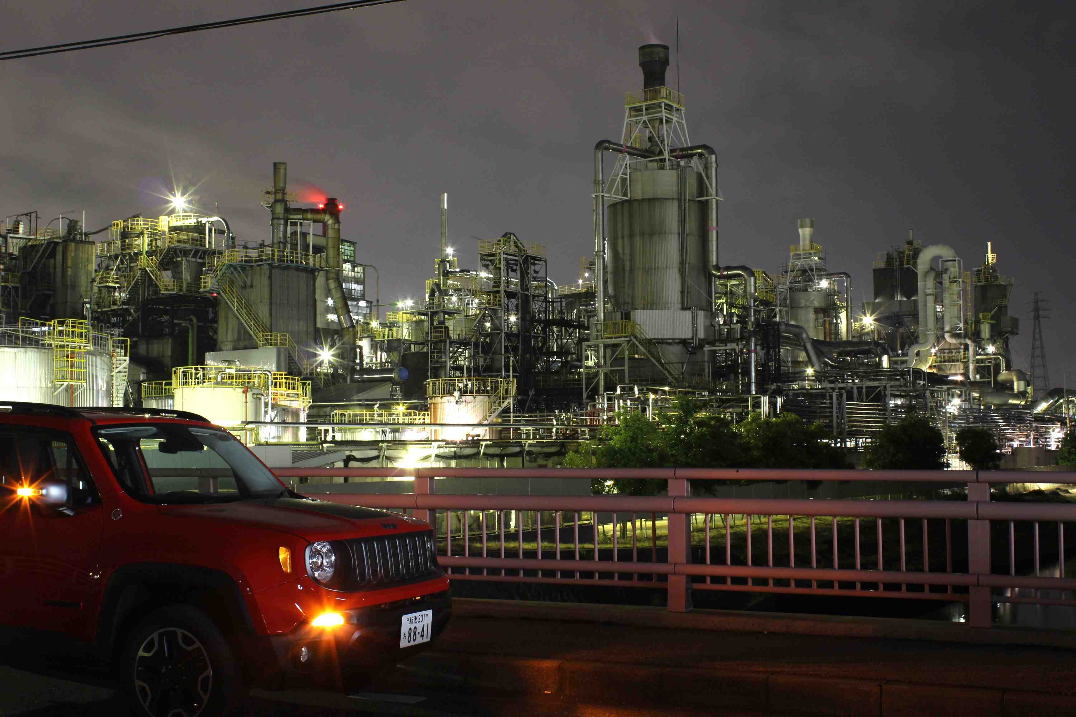 夜の新潟市の夜景が美しかった🌃 🗓️2024.11.24 📍新潟県新潟市北区松浜3丁目19-7 あかしあ公園新潟県新潟市新潟夜景新潟空港ホテル日航新潟工場夜景photograghynightviewNiigata