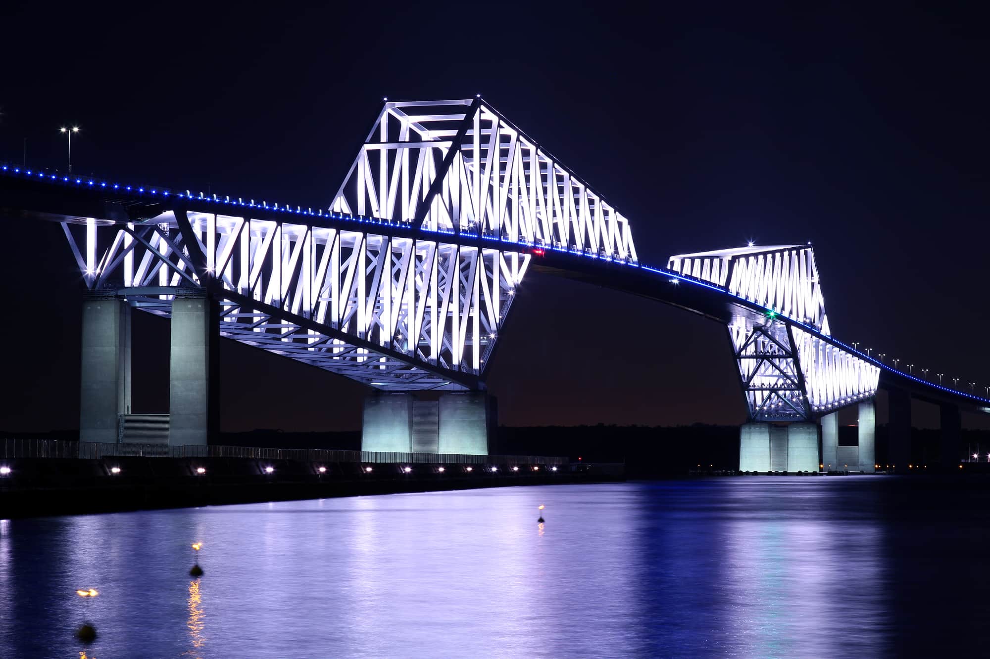 日没後の東京ゲートブリッジ