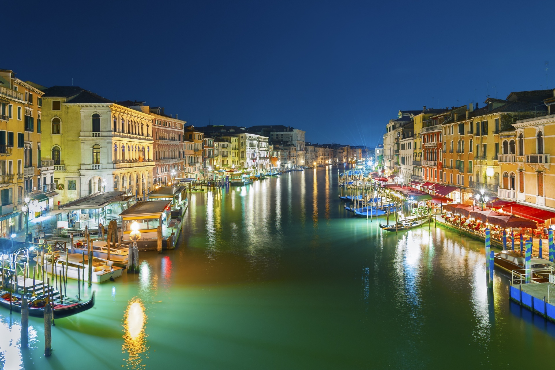 ヴェネツィア イタリア の夜景