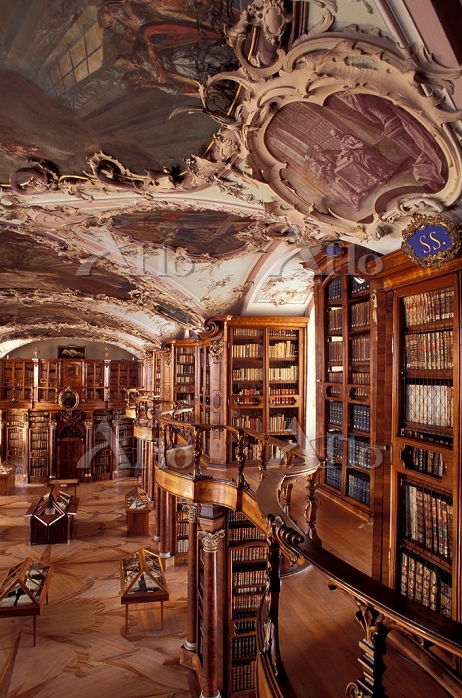 世界遺産 ザンクト・ガレンの行き方、観光を詳しく解説 スイス