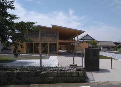 鶴川駅周辺の書店 - 全国書店案内