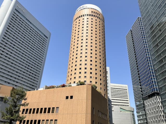 大阪第一ホテル 〜 梅田駅の目の前！ 大阪名物「丸ビル」は本当に真ん丸だった！便利だけどコスパは良くない大阪ホテル-