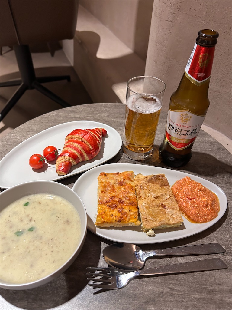 ティラナ アルバニアの首都を観光！見どころは少なめか？ティラナからベラトへの移動も解説！いのこうの世界一周ダイアリ