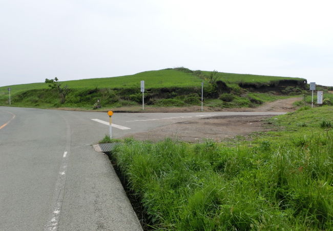 天空の道！ラピュタの道！復興の現在位置 2025 阿蘇の絶景：見えない道への想いQuadro