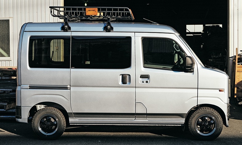 トランポ仕様のアゲ軽バン!! ほぼDIY仕上げ！デザインから思考したワンオフフロントガードなど、オフテイスト全開なトランポとして活躍するアゲ×2クリッパーカスタムCARカスタムカーオールジャンルのカスタムカー大集合NOSWEB