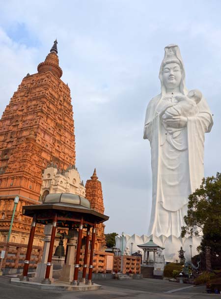 久留米成田山 福岡一怖い地獄館と観音様のお寺「久留米分院 明王寺」をわかりやすく解説！福岡たのしか
