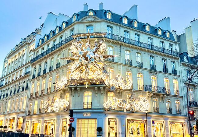ディオールの本店がリニューアルオープン。パリの新名所に – 装苑ONLINE