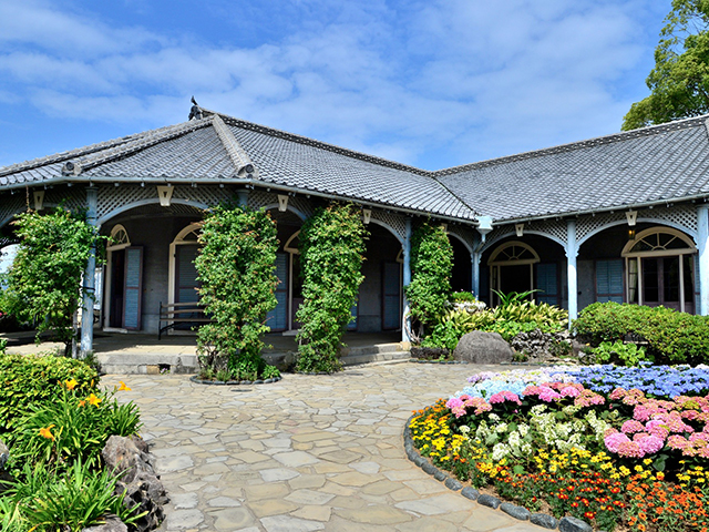 国内旅行記│長崎：グラバー園、オランダ 坂、大浦天主堂、長崎新地中華街、孔子廟、出島、浦上天主堂、平和公園、原爆資料館、長崎駅│フェリーで北部九州周遊バスの旅