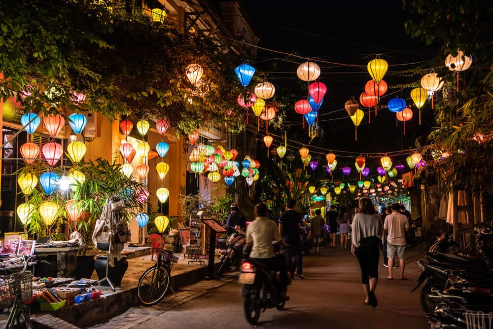 世界遺産ホイアンでの舟の乗り方 ベトナム旅行 tabi_zukky