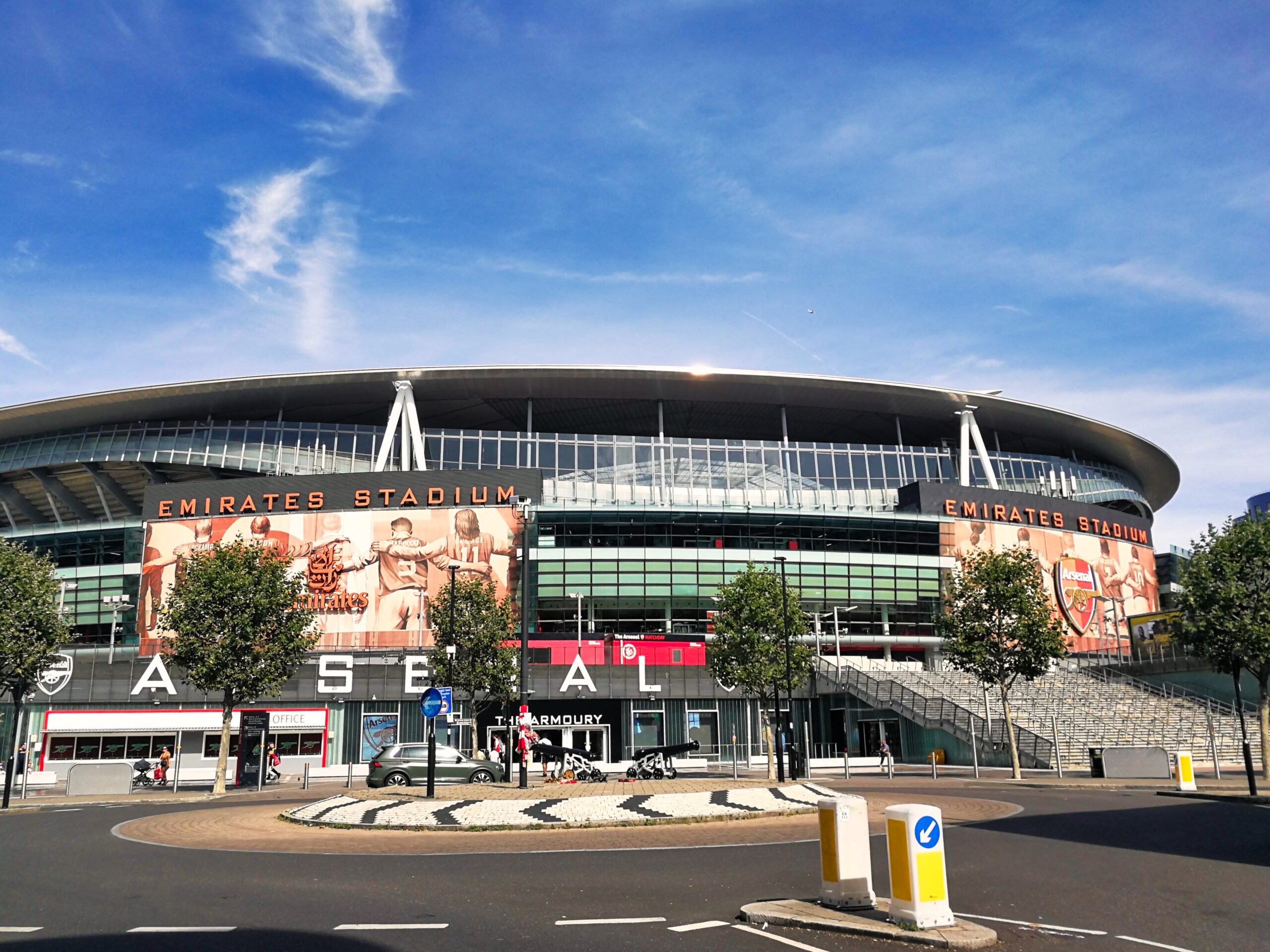 ロンドン観光ブログ : エミレーツスタジアム見学ツアー①