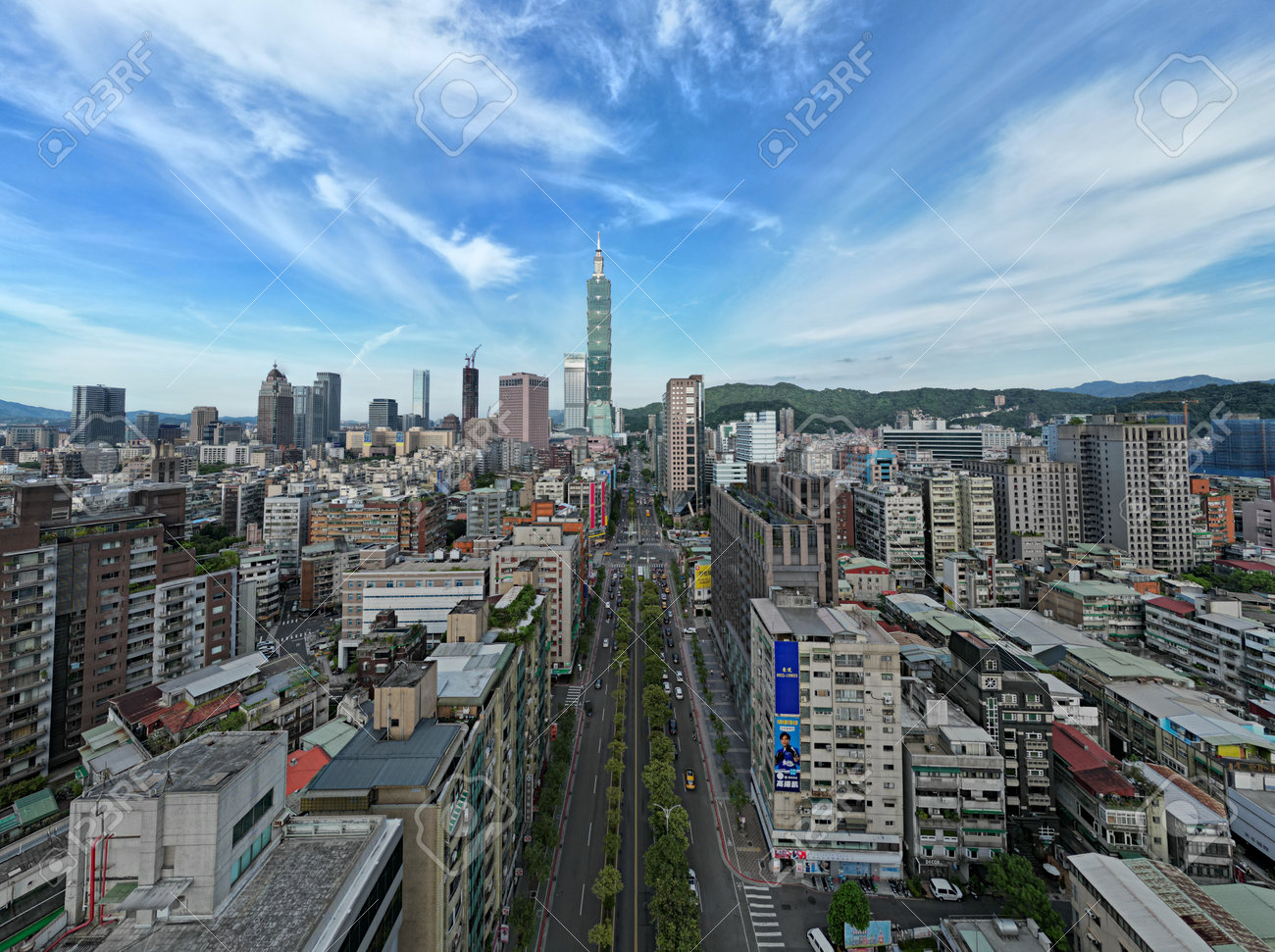 コロナ禍の台湾定番観光スポット 平日お昼間の迪化街を、ゆっくりお散歩してきました♪台北ナビ