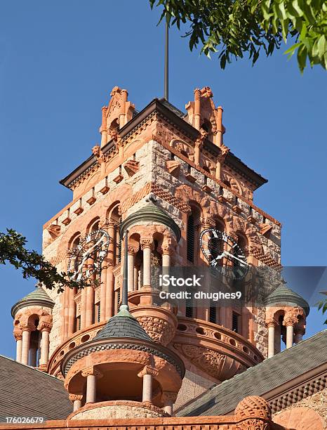 ウラナ郡庁舎美術展・販売NSWの休日と宿泊施設、アクティビティ、アトラクション、イベント