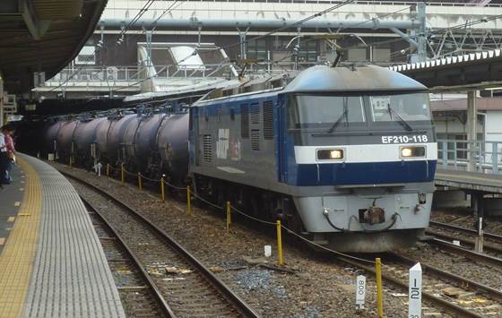 高崎線では珍しい金太郎＋タンク車の貨物列車が走る！ 8764列車でEH500が代走鉄道ホビダス