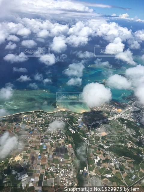 ブルーインパルス飛んだが 沖縄県が空港使用に難色 - 産経ニュース