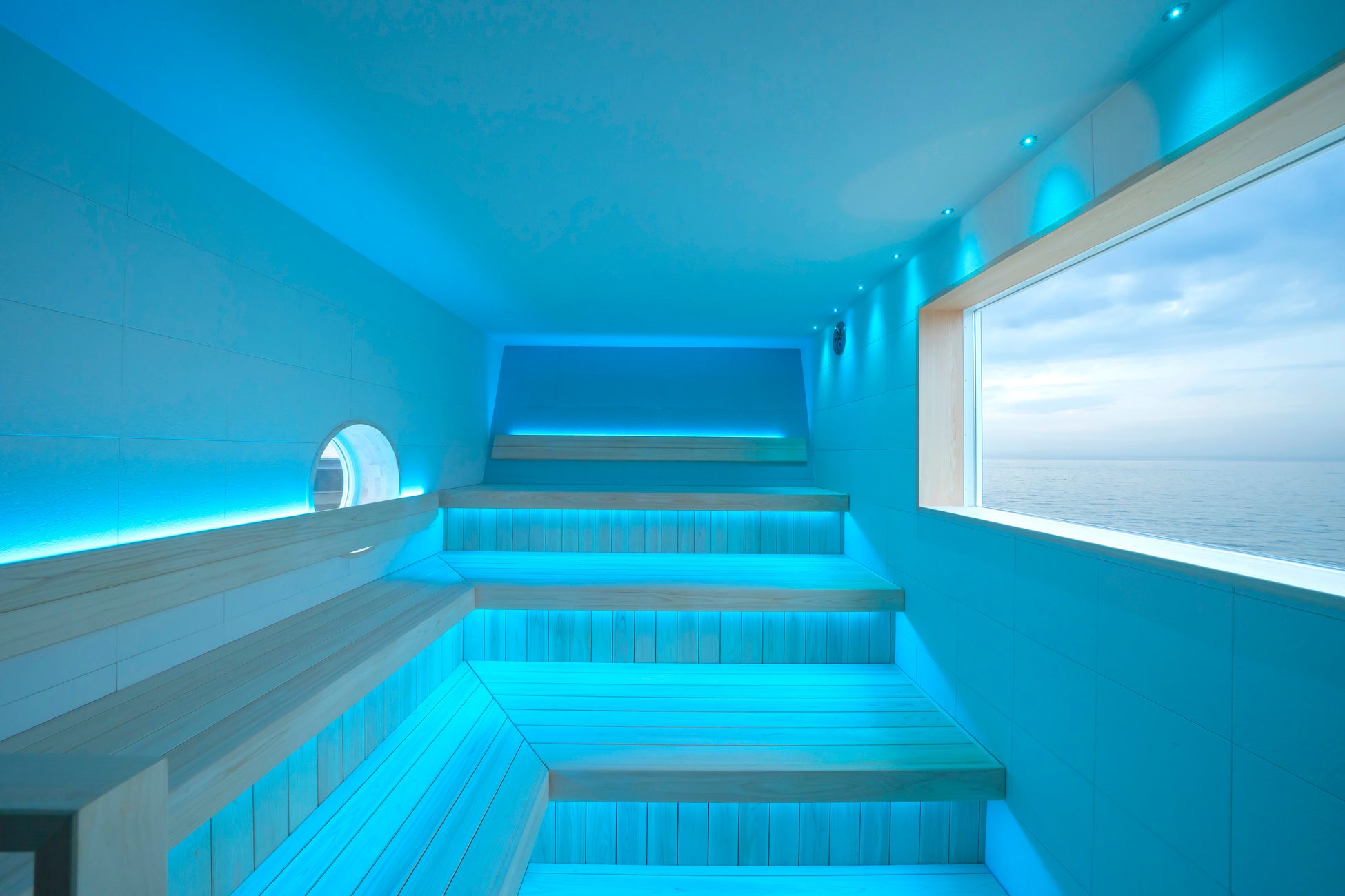 海と夕日の湯京急線 三崎口駅よりバス、`ソレイユの丘公園 `内にある日帰り温泉です