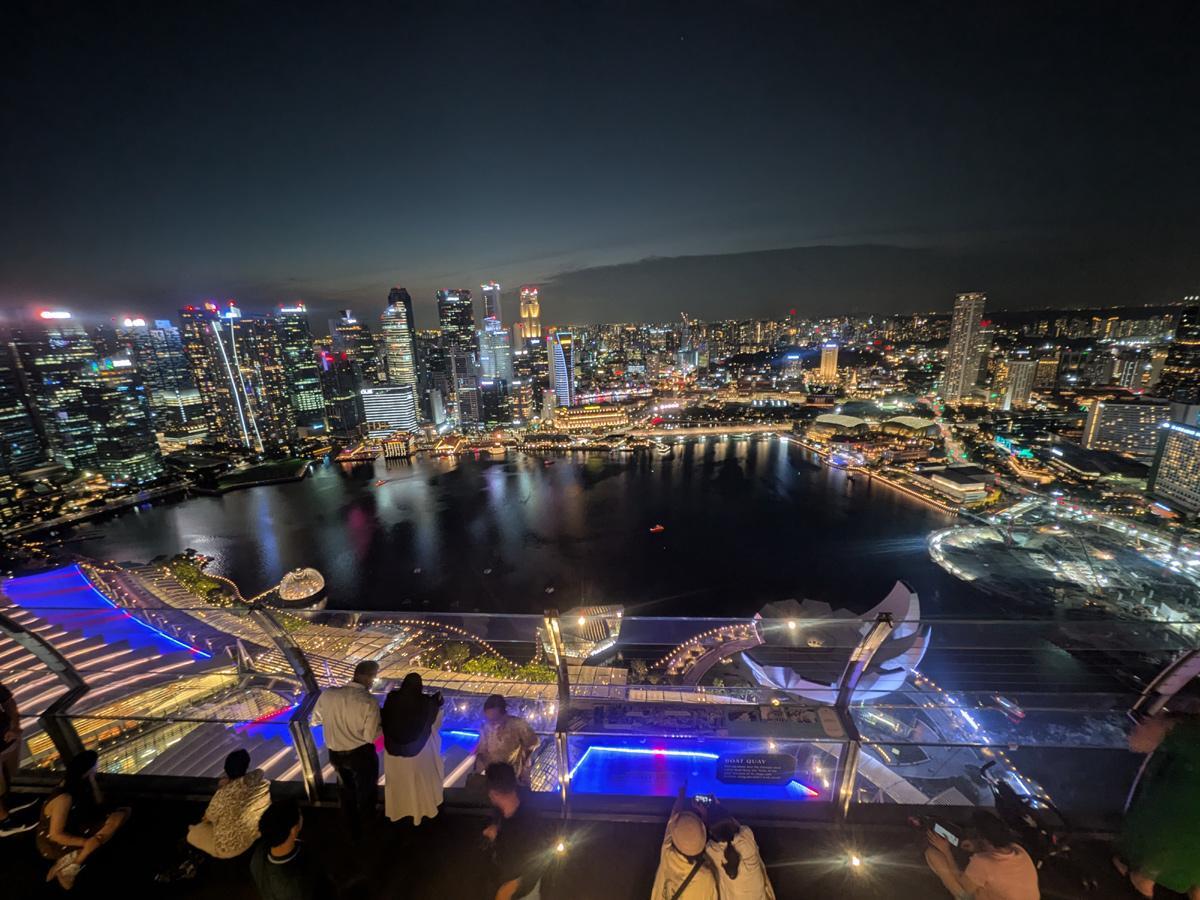 知らないと損！マリーナベイサンズの絶景展望台に無料で登る裏ワザを教えます。 satochin- エキスパート -