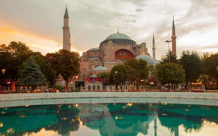 アヤソフィア小グループツアー 2025 - イスタンブール