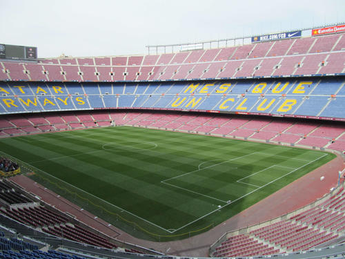 フットボールの聖地「カンプ・ノウ」スペイン情報誌 acueducto