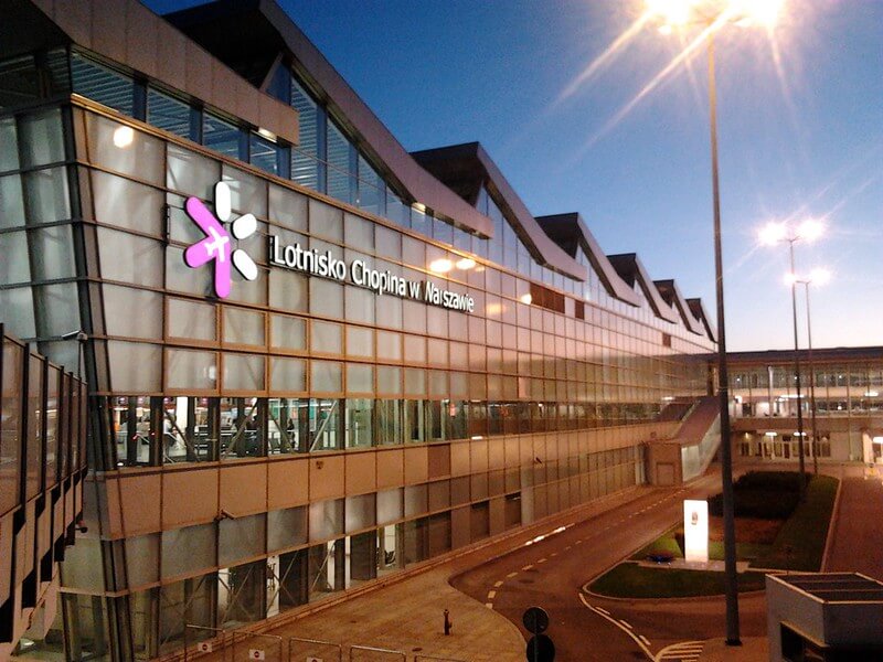 ワルシャワ空港から市内タクシー移動ガイド料金と乗り場情報VELTRA旅行ガイド