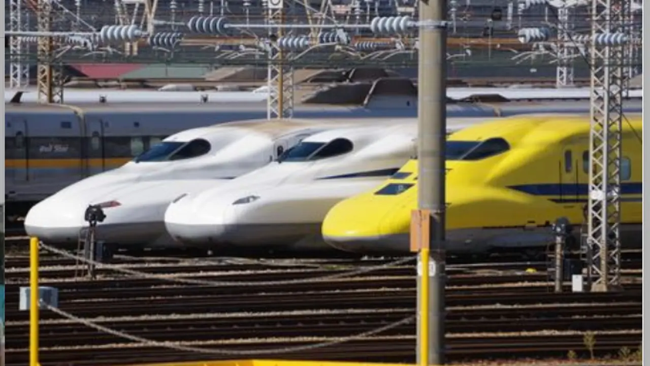 春日市 新幹線が見える公園