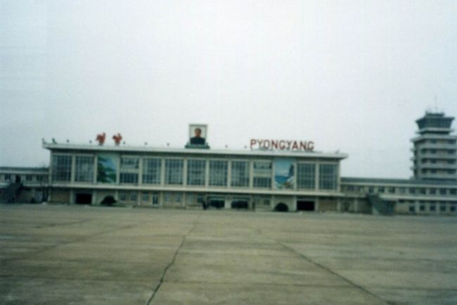 平壌空港におしゃれな新ターミナル完成、旅客はどこ？ - WSJ