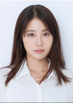 有村藍里さんのインスタグラム写真 - (有村藍里Instagram)「写真撮る時のポーズがいまいちわからない姉妹」3月26日 13時44分 -