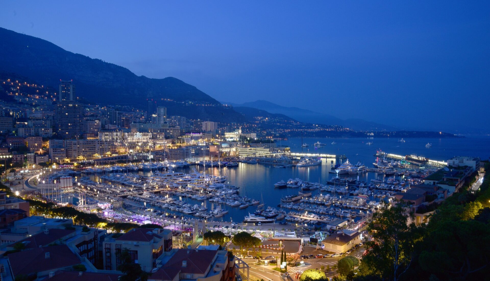 現地から更新 エズ村〜モナコL'écume des jours