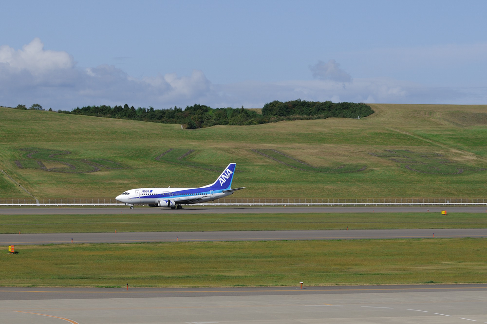 飛行機バックにコスプレ 福島空港、「制限区域」で撮影楽しむ コスプレ福島空港撮影会https:www.minyu-net.com new2023.05.21福島民友新聞社のX