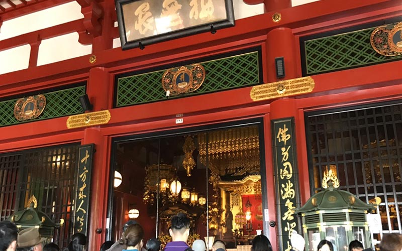 浅草 年間の参拝者数3000万人！都内最古の寺院「浅草寺」東京ひとり旅ガイド