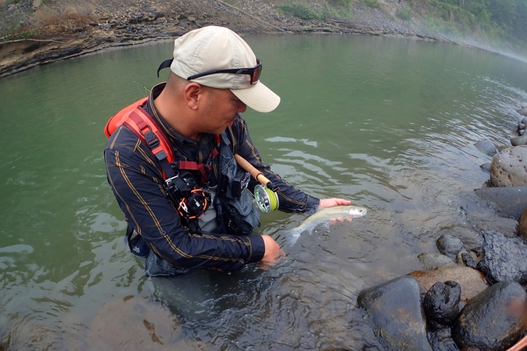 リオ・ガジェゴス・ウェーダー：パタゴニア - YouTube