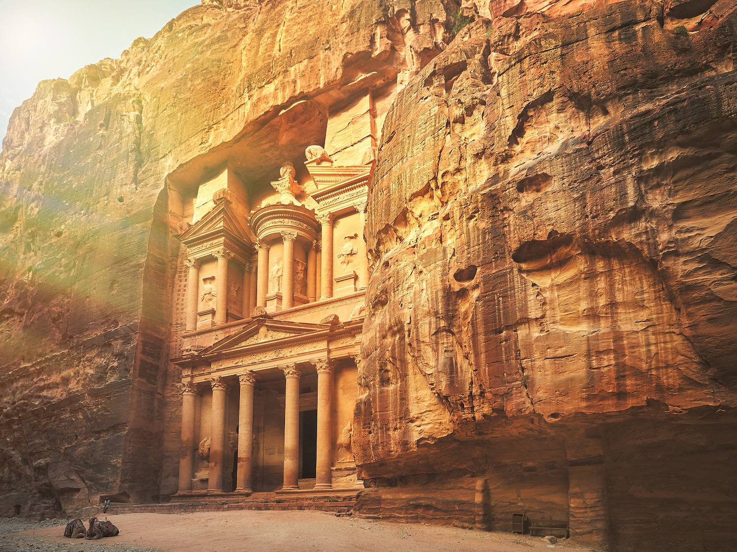 インディージョーンズの舞台ともなった壮大な「ペトラ遺跡」へ 世界遺産ヨルダン