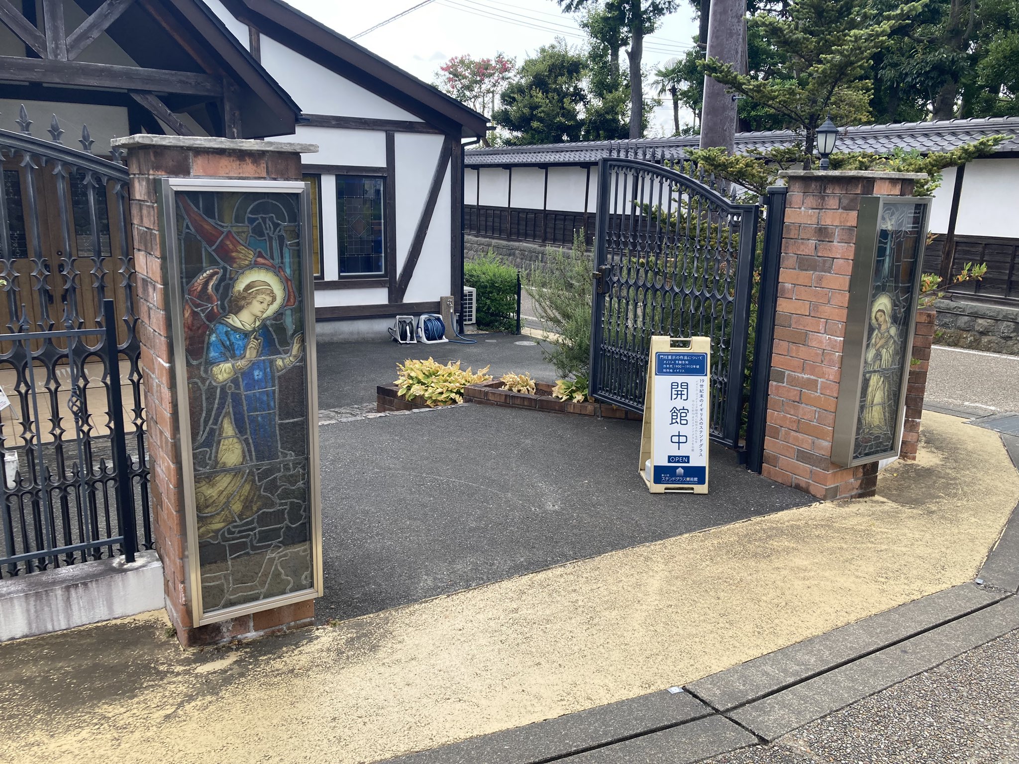 ファミリーサロン ラッキー 掛川店 ||| 店舗案内