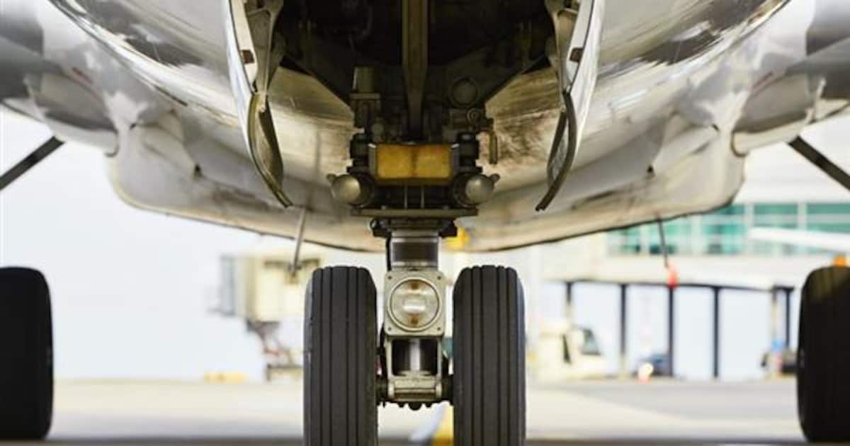 タキシングの基本操作 - 動画で学ぶフライトシム座学