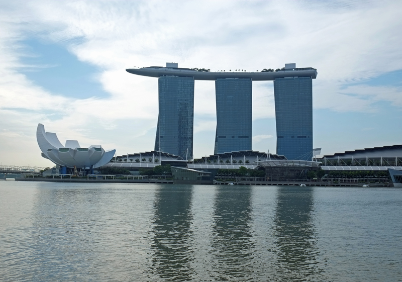 入場は宿泊者限定！マリーナ・ベイ・サンズの屋上プールを徹底レポート！│旅する地球│近畿日本ツーリスト