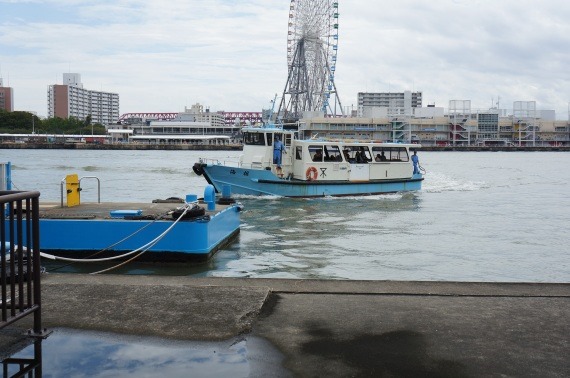 おりたたみ自転車に乗って、Dianaを持って、大阪渡船場めぐりしまたか