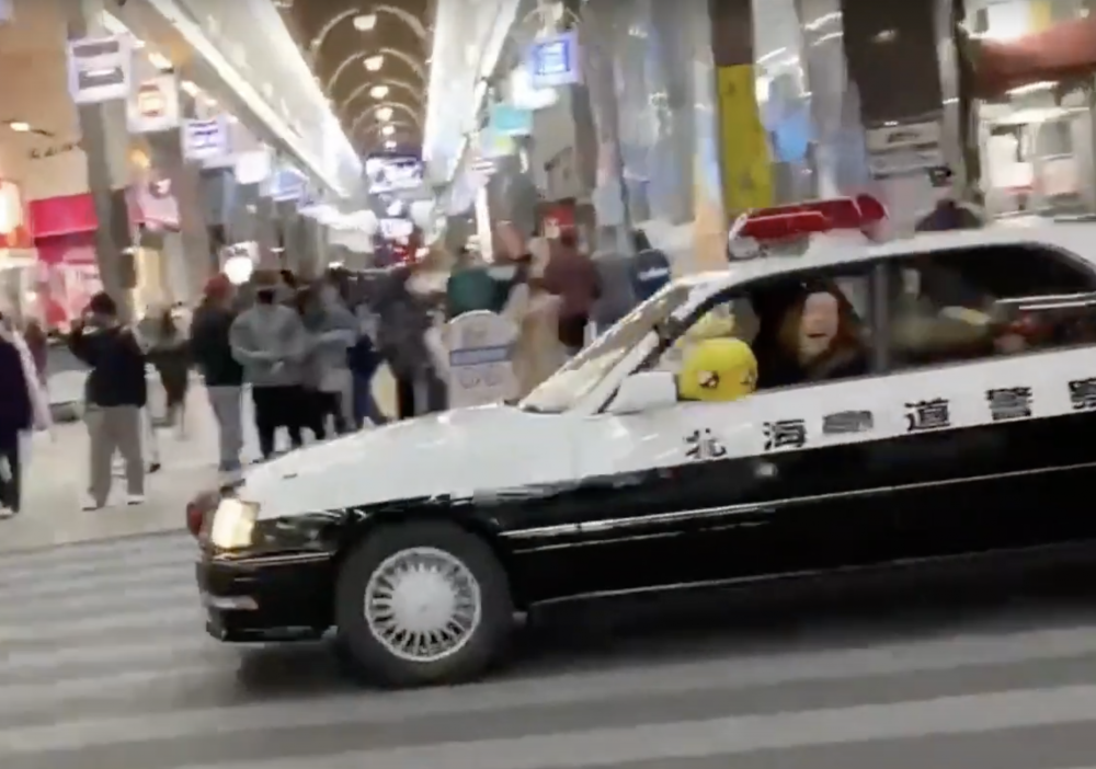 BMW「M2」がパトカーになった！ ACシュニッツァーが手掛けたポリスカーは法規を厳守したチューニングカーでした TUNE