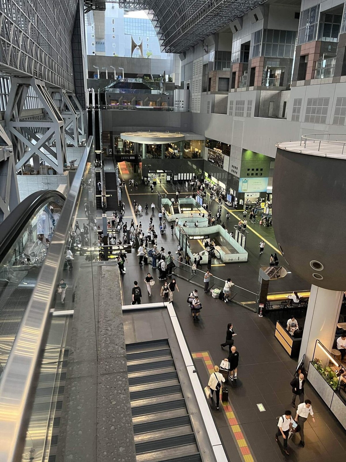 子どもから大人まで楽しめる！京都駅ビル “大階段で流しそうめん” 開催について西日本旅客鉄道株式会社のプレスリリース