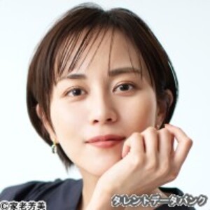 西村ニーナは、30代前半の豊満熟女AV女優で、元ギャル系！