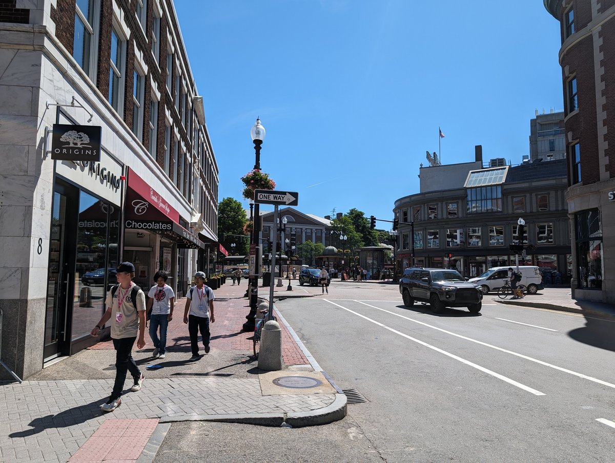 ボストン ハーバード大学半日観光BOS-035-公式 たびチョク現地コーディネーターとつくるオプショナルツアーで新しい旅行スタイルの実現