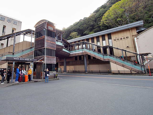 まさに今！紅葉の美しい「箱根湯本」でゆったり観光。アートスポットやくつろぎカフェ案内キナリノ