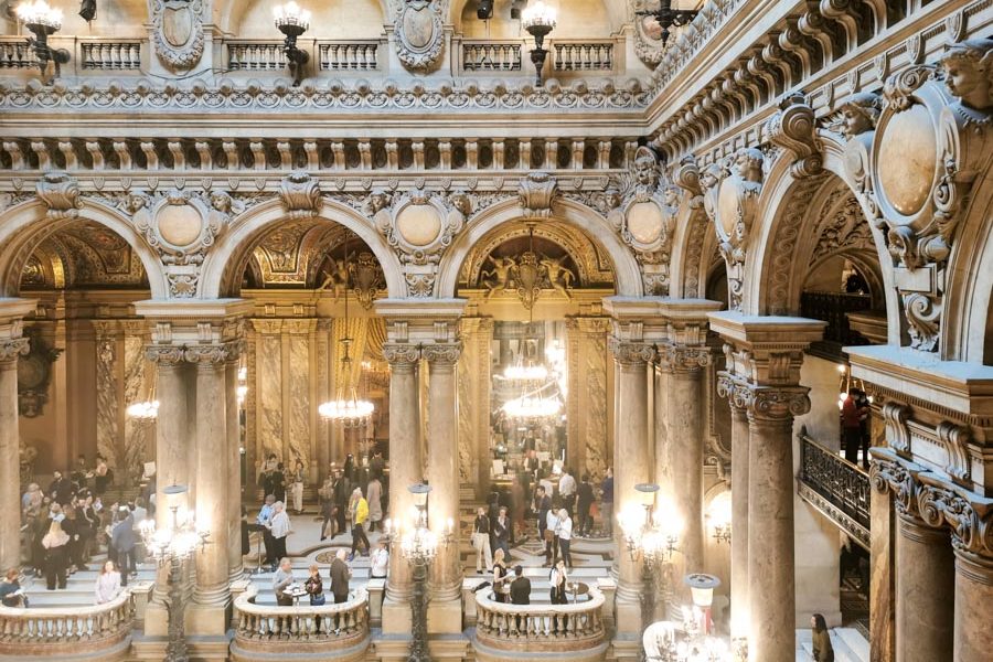 パリオペラ座」の観光、公演観賞。チケットの事前予約、当日購入の方法とは？ - Expedia