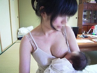 搾乳機 youtube なぜ流行ってる？違法？急増した理由を解説！