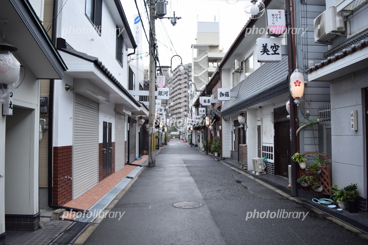 鯛よし百番」生きた遊郭建築と飛田新地の歴史を喰らう！ - SMILE