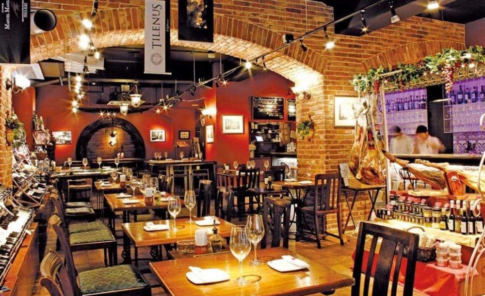 2024年 スペインの旅行費用はどれくらい？予算と現地の物価を徹底調査！Klookブログ