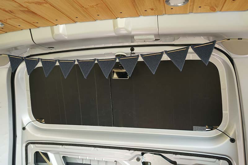 車中泊プラダンを使った窓用目隠しシェードの作り方リッツキャンパ