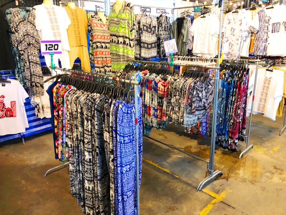 テパシットナイトマーケットワンズトラベル